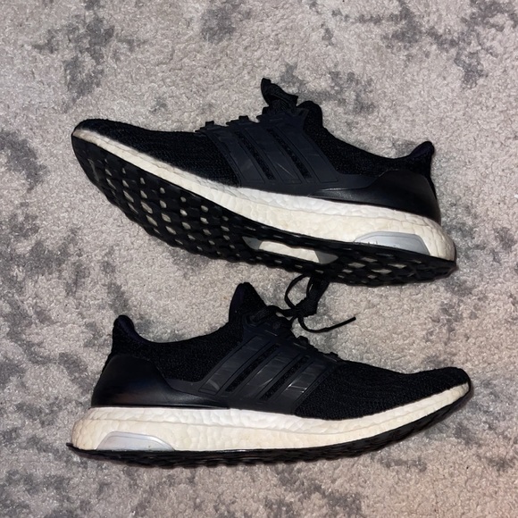 Size 9 - adidas UltraBoost 4.0 Core Black 2017 - BB6149 - Picture 2 of 5
